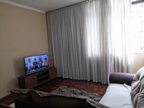 Apartamento confortável a 1 quadra do Parque das Águas, São Lourenço